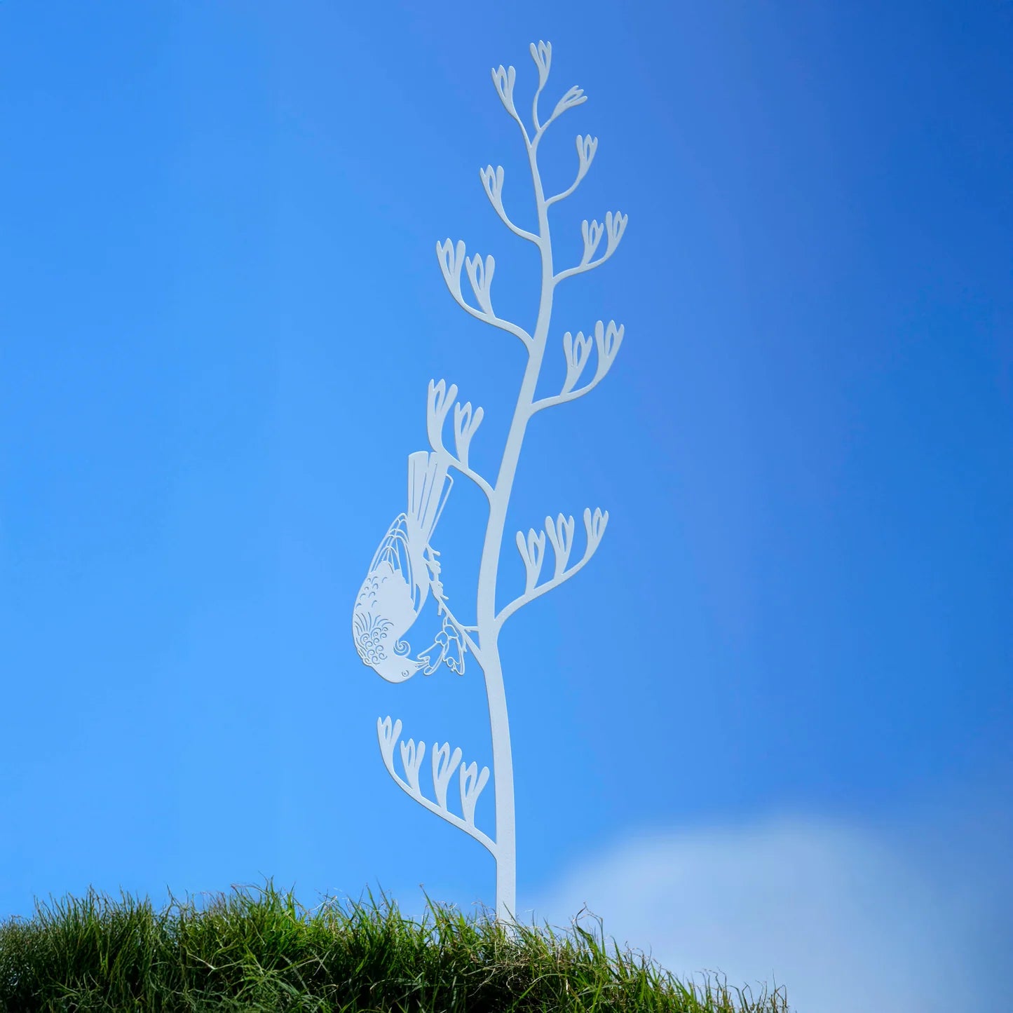 Flax Pod Tui XXL- Collection Only From Our Stores In The North Island.