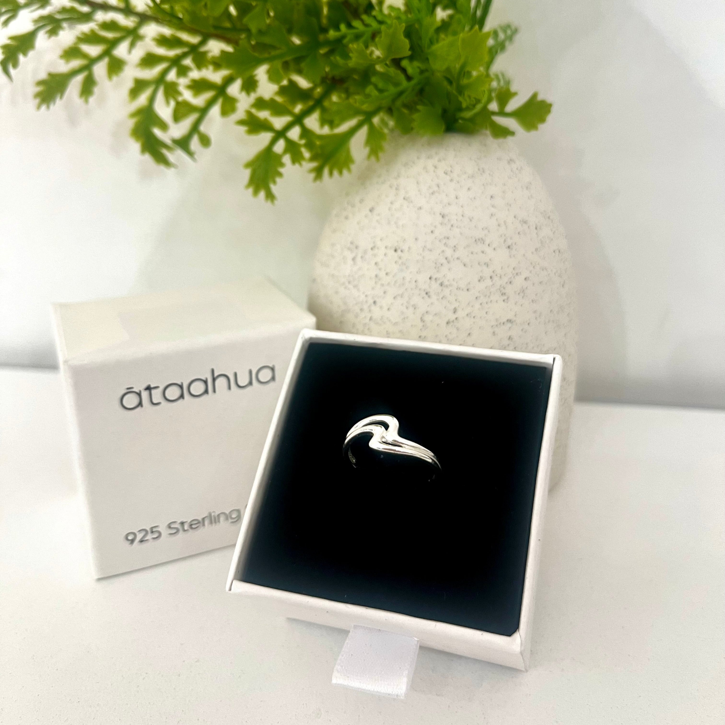 Ataahua Silver Double Link Ring