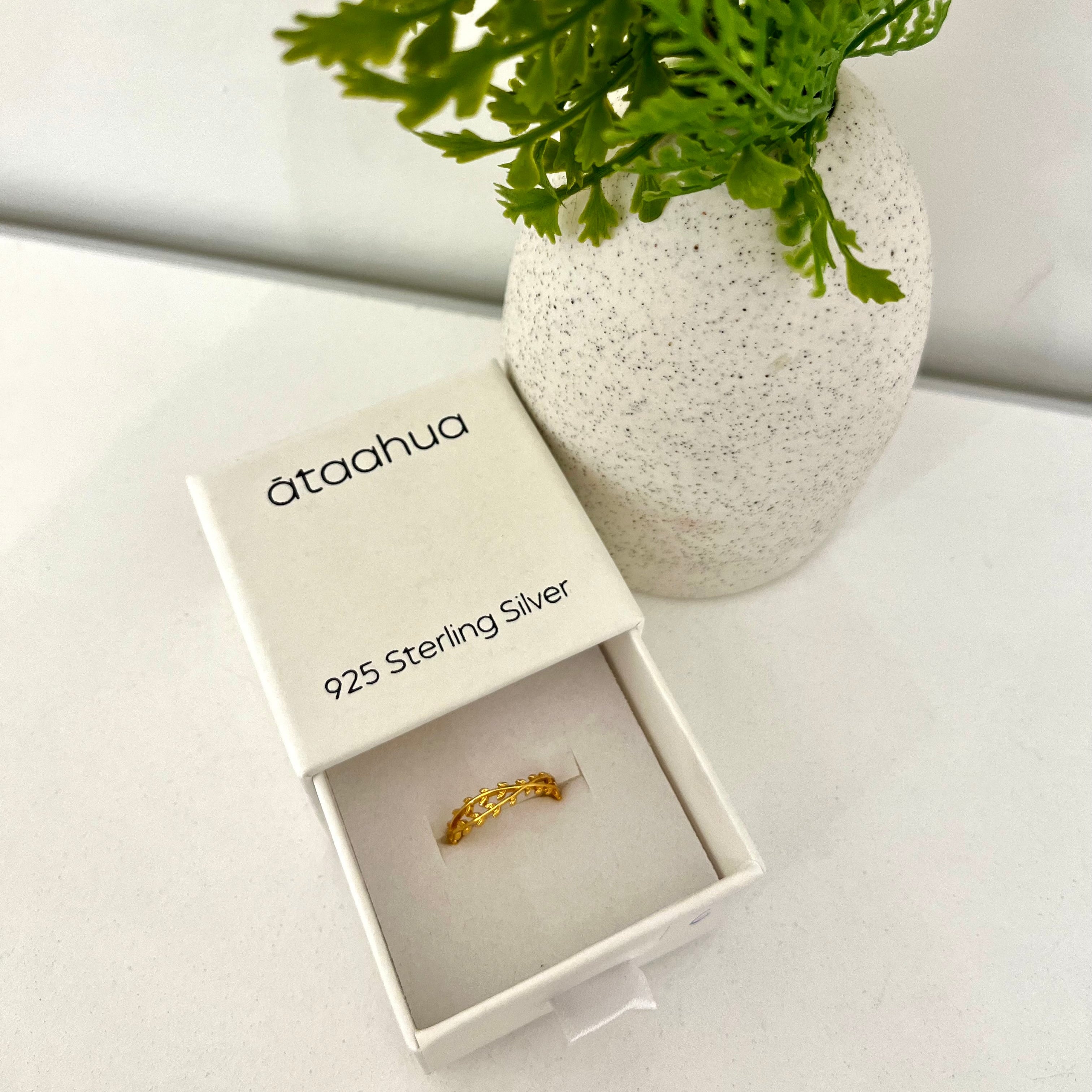 Ataahua Gold Leaves Band Thick Fine Ring